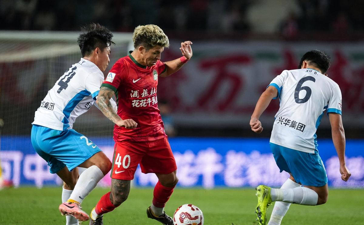 包含亚洲劲旅战绩出色，轻松淘汰亚冠对手的词条