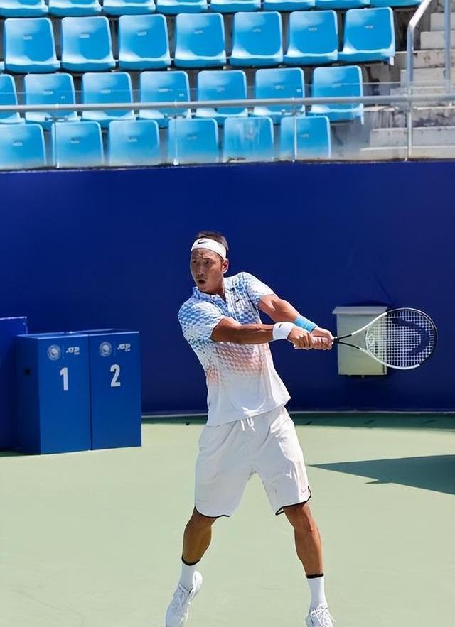 包含波斯尼亚队士气高涨准备在下场比赛中全力以赴的词条