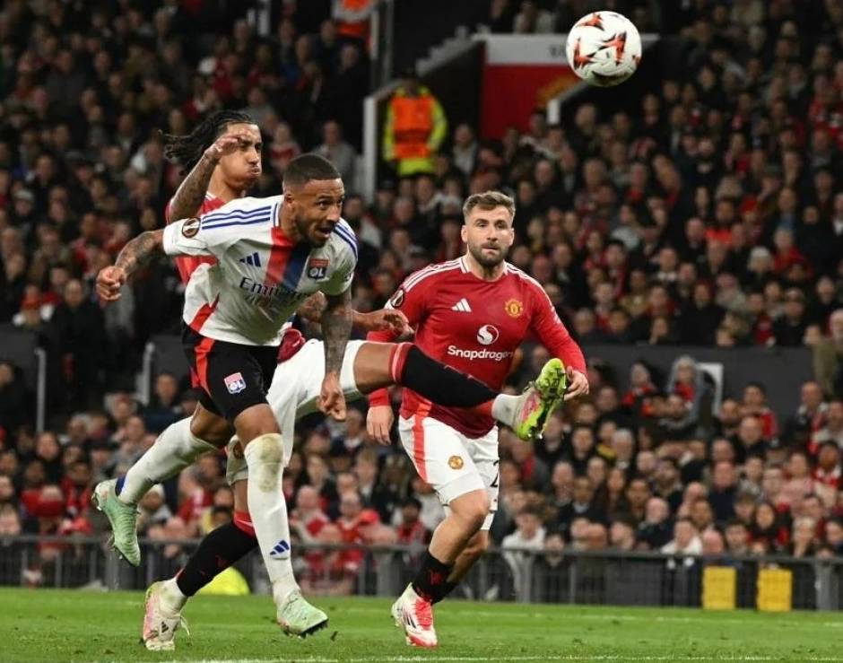 连胜终结!德国队足球赛事中意外险胜对手