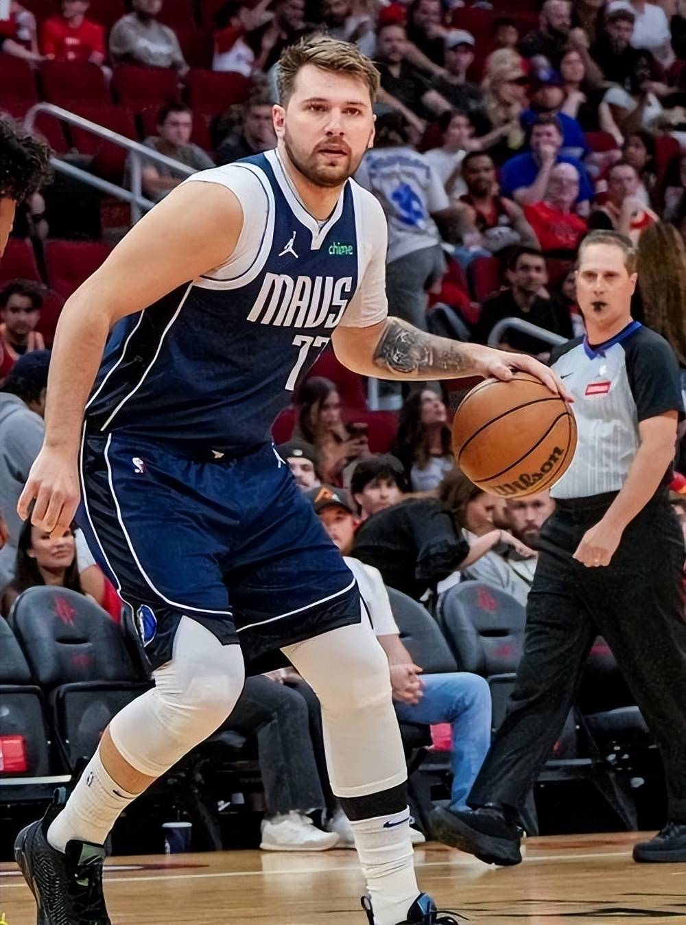 独行侠险胜刷新队史纪录,险胜关键表现点燃全场!