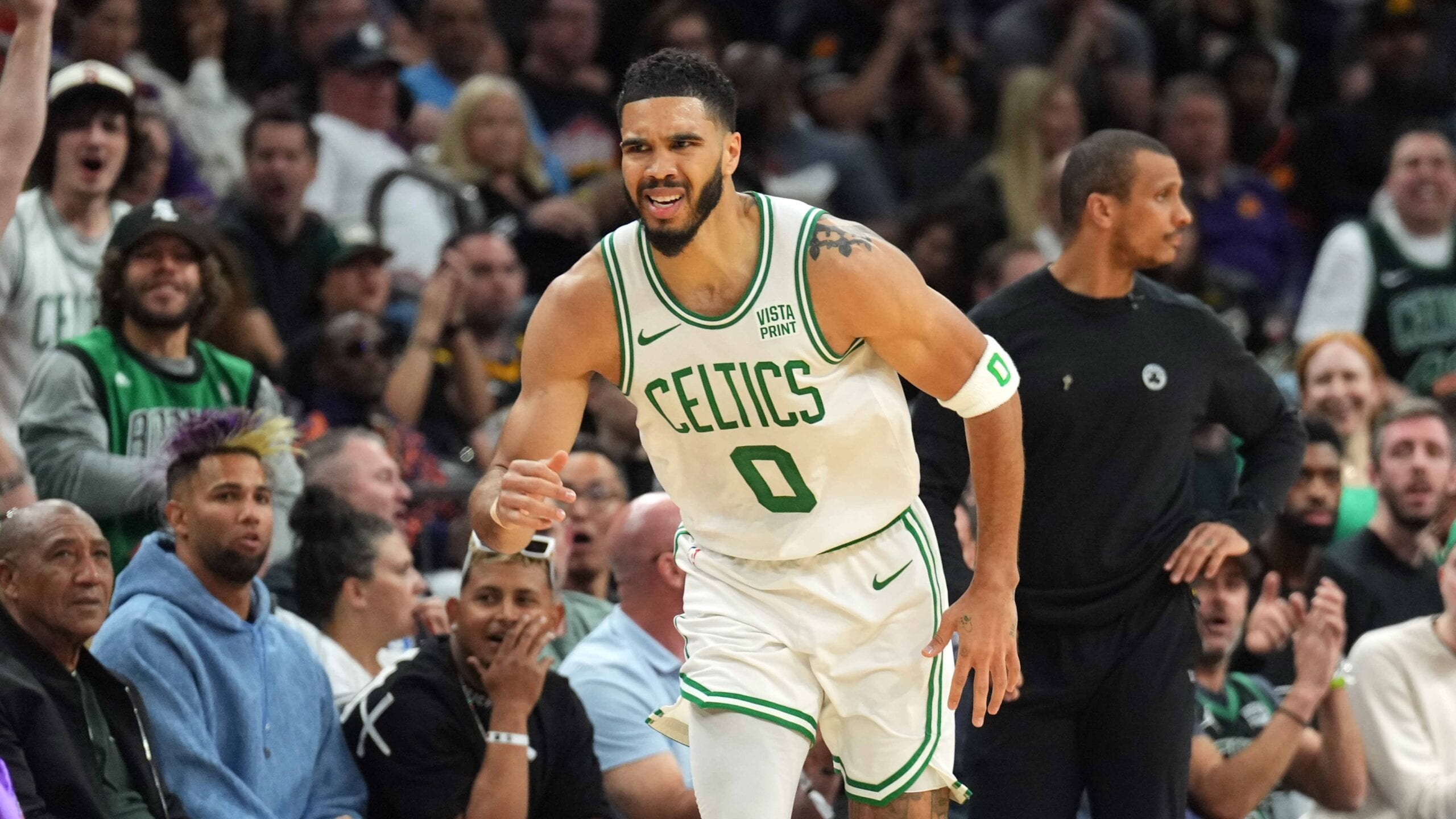 关于凯尔特人狂砍巴特勒分,官方宣布新规迎来新赛季高光!的信息