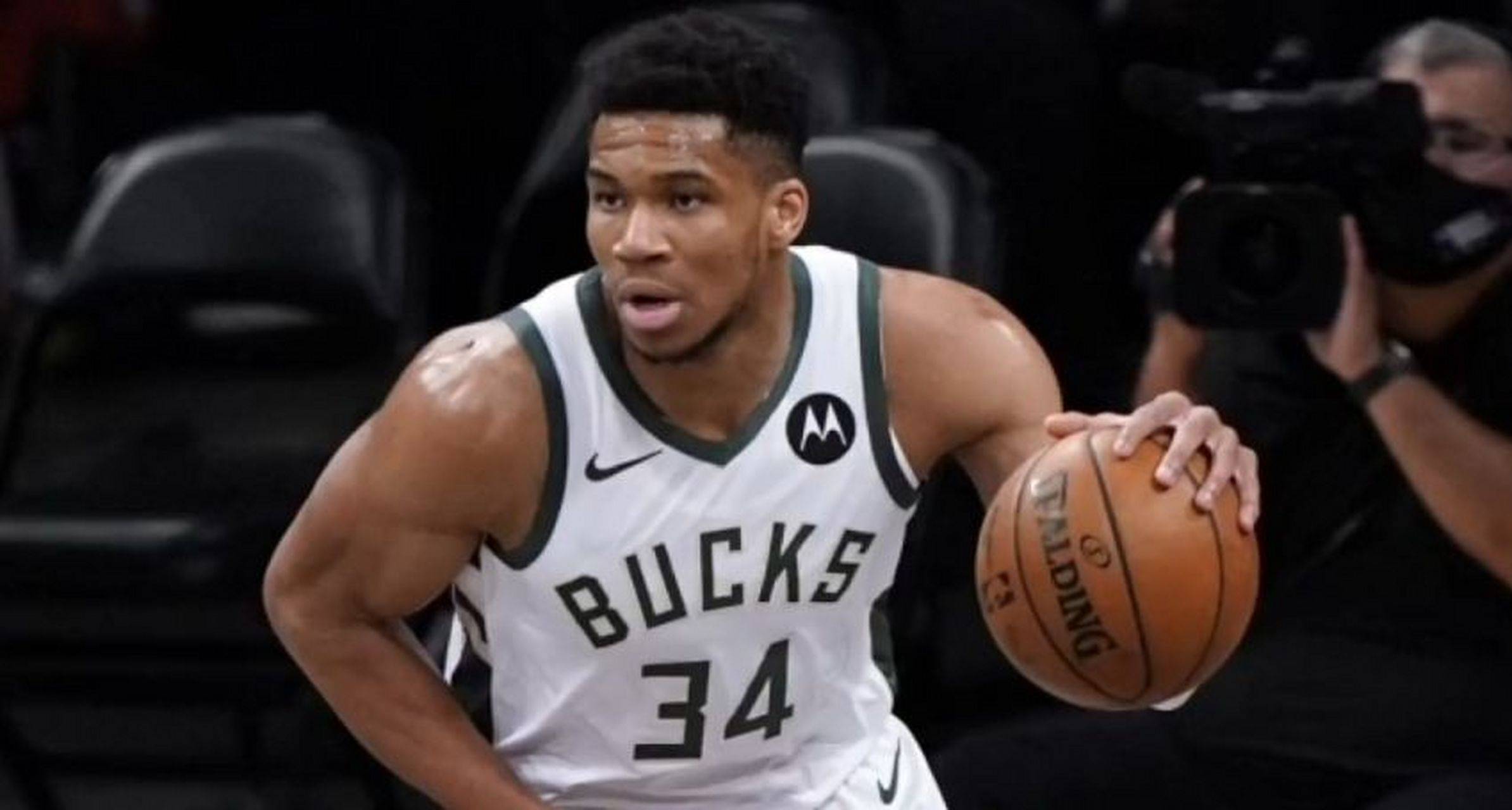 雄鹿险胜唐斯，刷新队史纪录关键表现点燃全场！